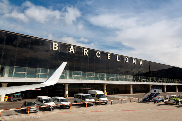 barcelona airport 768x512